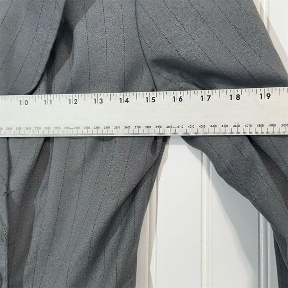 Vintage City Triangles Blazer Women’s 5 Gray Pinstripe Velvet Collar 80s 90s USA - Picture 6 of 10